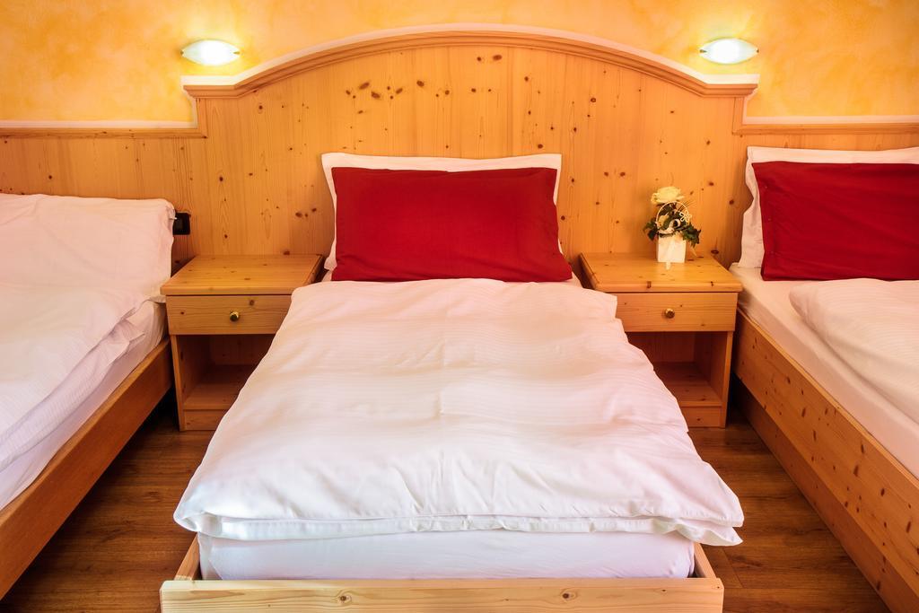 Agritur Val D'Adige Bed & Breakfast Тренто Стая снимка